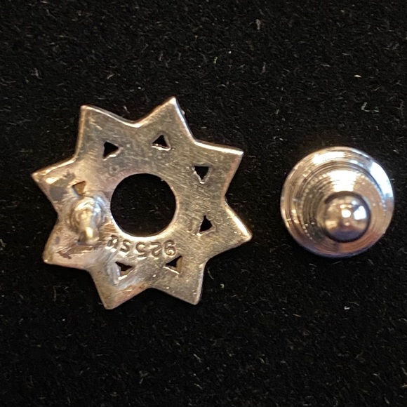 Vintage Sterling and Marcasite Star Pin - Picture 3 of 3